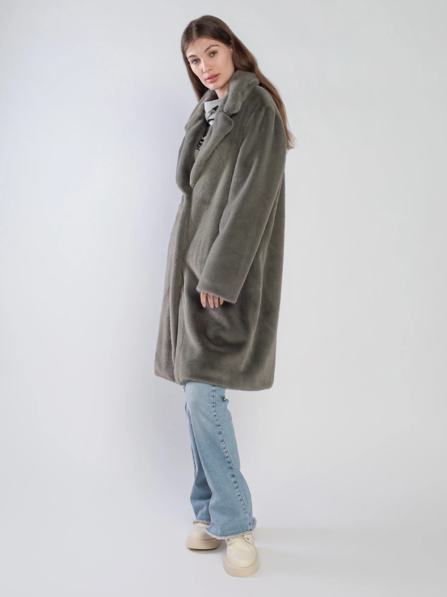 Пальто прямого кроя из искусственного меха оливкового цвета